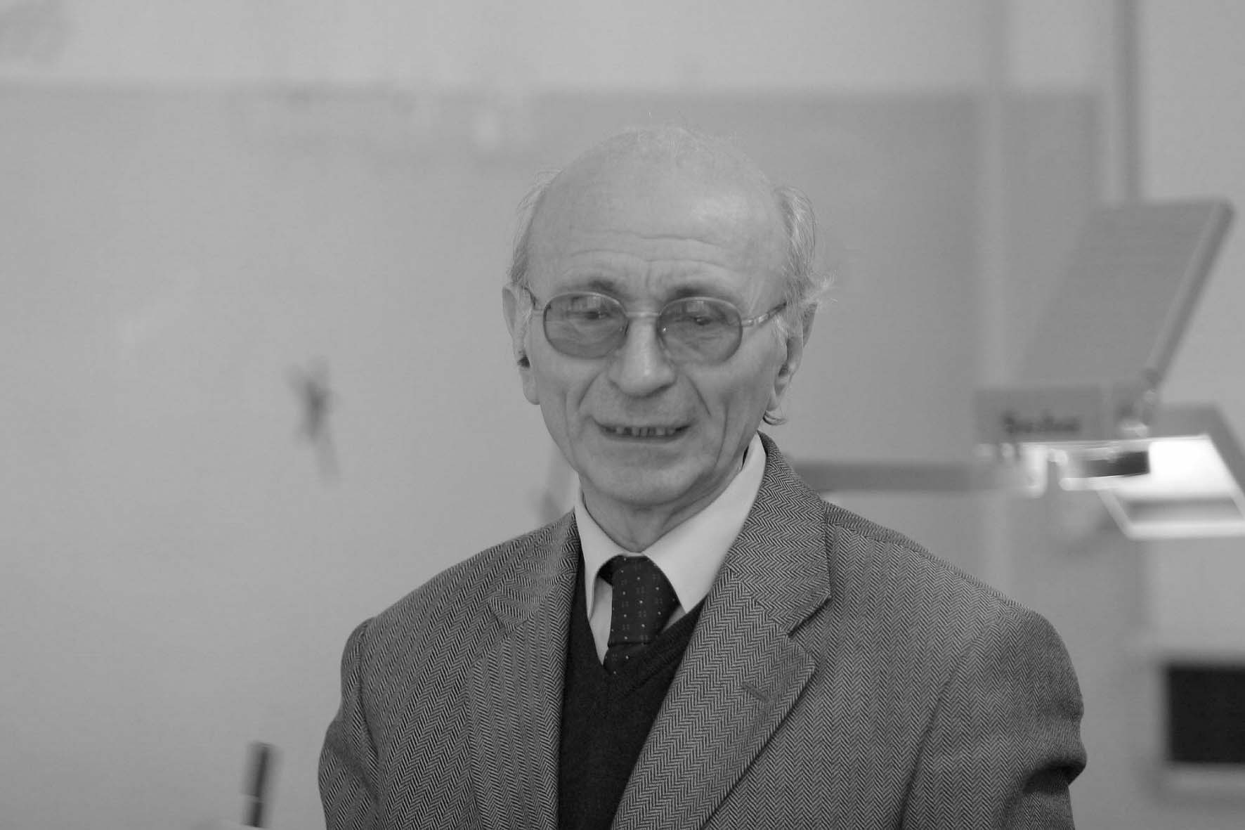 Statistica con il prof. Santoro, un docente esigente ATENEAPOLI